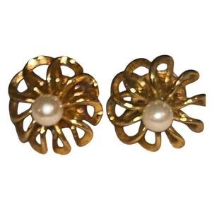 Vintage Gold Tone Faux Pearl Floral Swirl Stud Earrings‎ Elegant Classic Jewelry